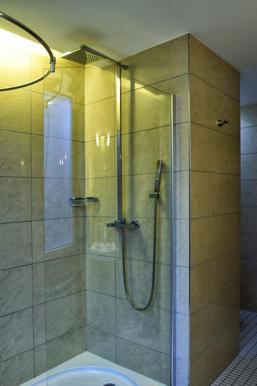 Afrika Hotel Frydek-Mistek Bagian luar foto